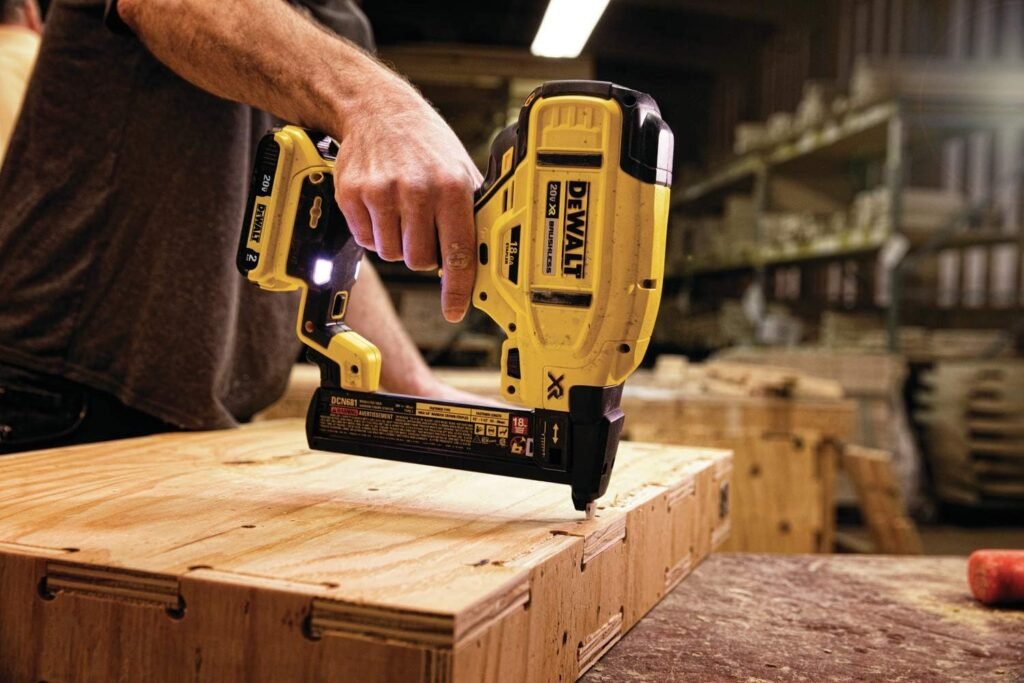 DEWALT 20V MAX* Narrow Crown Stapler, 18GA, Tool Only (DCN681B)