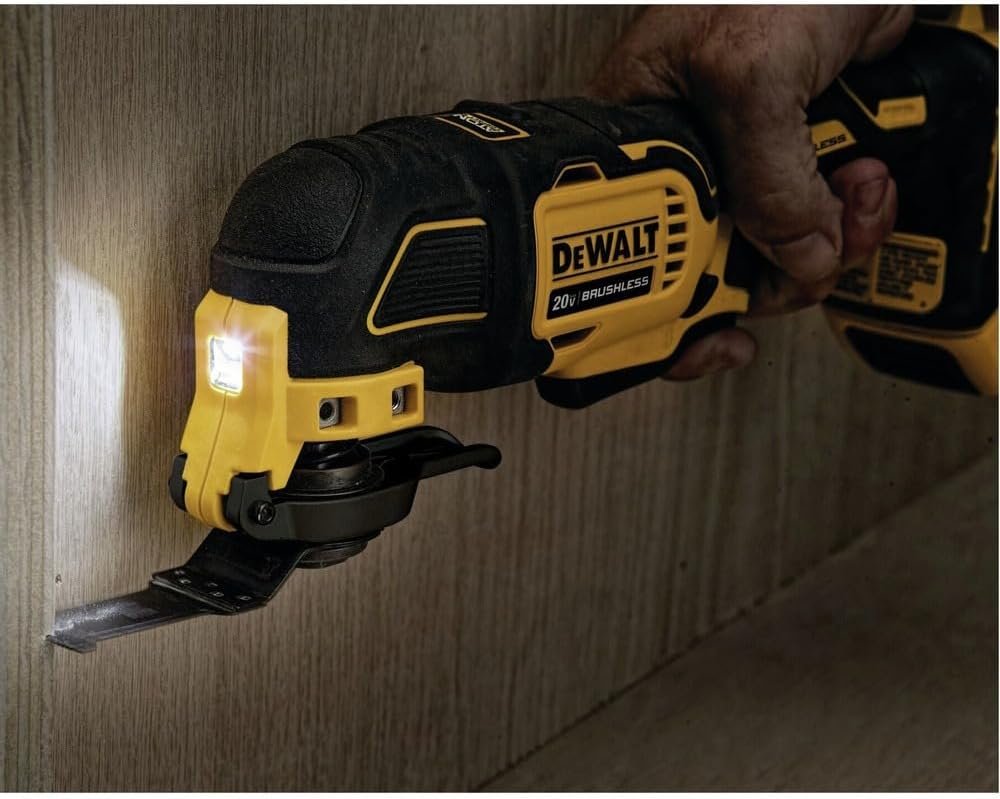 Dewalt DCS354D1R 20V MAX ATOMIC Brushless Lithium-Ion Cordless Oscillating Multi-Tool Kit (2 Ah) (Renewed)